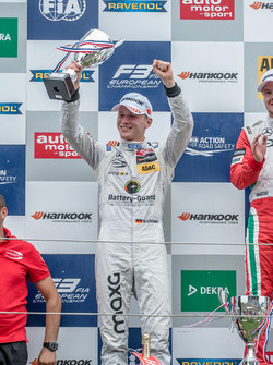 Podio: Maximilian Günther, Prema Powerteam Dallara F312 - Mercedes-Benz