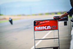 Mika Kallio se fait panneauter