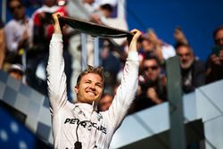 Podium: winner Nico Rosberg, Mercedes AMG F1 Team