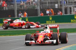 Себастьян Феттель, Ferrari SF16-H и Кими Райкконен, Ferrari SF16-H