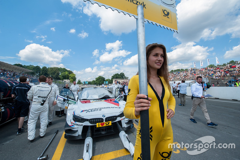 Grid kızı, Martin Tomczyk, BMW Team Schnitzer, BMW M4 DTM