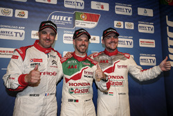 Yvan Muller, Citroën World Touring Car Team, Citroën C-Elysée WTCC; Tiago Monteiro, Honda Racing Team JAS, Honda Civic WTCC; Norbert Michelisz, Honda Racing Team JAS, Honda Civic WTCC