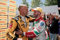 Gabriele Tarquini, LADA Sport Rosneft, Lada Vesta etTiago Monteiro, Honda Racing Team JAS, Honda Civic WTCC