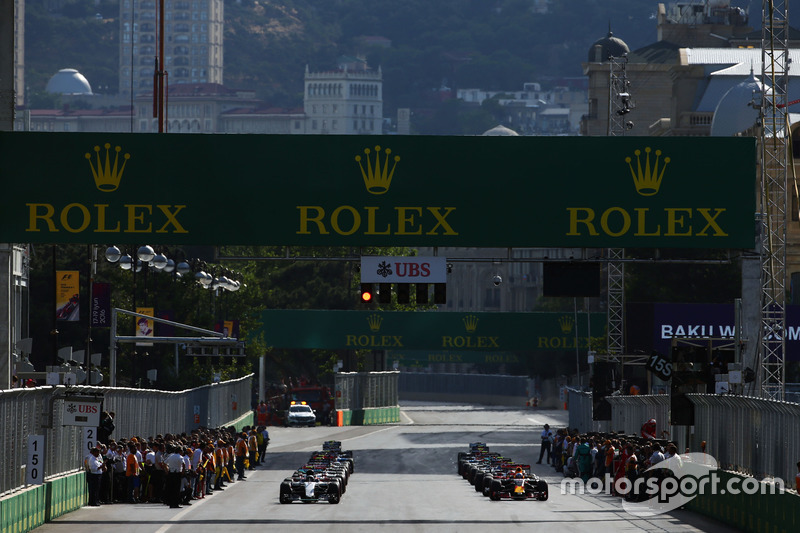 The grid before the start of the race