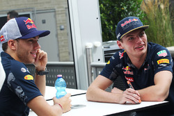 Pierre Gasly, Red Bull Racing, Max Verstappen, Red Bull Racing
