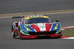 #71 AF Corse Ferrari 488 GTE: Davide Rigon, Sam Bird