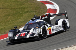 #1 Porsche Team Porsche 919 Hybrid: Timo Bernhard, Mark Webber, Brendon Hartley