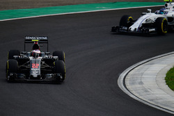 Jenson Button, McLaren MP4-31