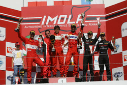 Podio GT3 Gara 2: al secondo posto Casè-Tempesta, Scuderia Baldini 27 Network, i vincitori Leo-Cheev