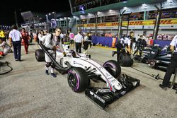 Valtteri Bottas, Williams FW38 en la parrilla