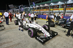 Valtteri Bottas, Williams FW38 on the grid