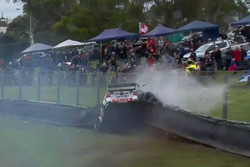 James Golding, Garry Rogers Motorsport Volvo, hard crash
