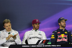 Post qualifying FIA Press Conference (L to R): Nico Rosberg, Mercedes AMG F1; Lewis Hamilton, Mercedes AMG F1; Daniel Ricciardo, Red Bull Racing