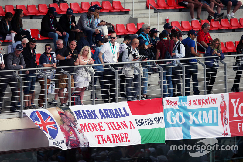 Quem disse que Kimi Raikkonen não tem fã-clube na Espanha?