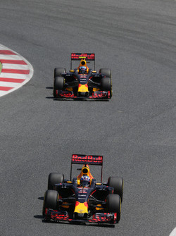 Daniel Ricciardo, Red Bull Racing RB12 leads team mate Max Verstappen, Red Bull Racing RB12