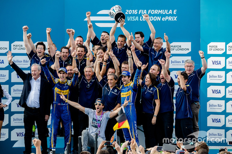 Nicolas Prost, Renault e.Dams and Sébastien Buemi, Renault e.Dams celebrate the drives and team cham