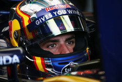 Карлос Сайнс-мол., Scuderia Toro Rosso STR11