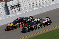 Tony Stewart, Stewart-Haas Racing, Chevrolet; Kurt Busch, Stewart-Haas Racing, Chevrolet