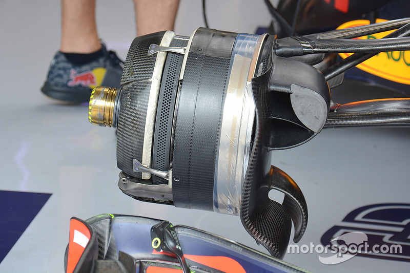 Red Bull RB12: Vorderradbremse