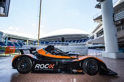 Coche Radical que participará en la carrera de campeones de 2017 en Miami en el Marlins Park