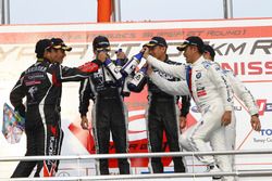 Podium GT300: winners Haruki Kurosawa, Naoya Gamou, second place Nobuteru Taniguchi, Tatsuya Kataoka, third place Jorg Muller, Seiji Ara