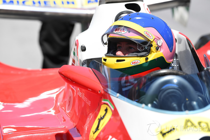 Jacques Villeneuve, conduce el Ferrari 312T3 en el cual su padre ganó el GP de Canadá de 1978
