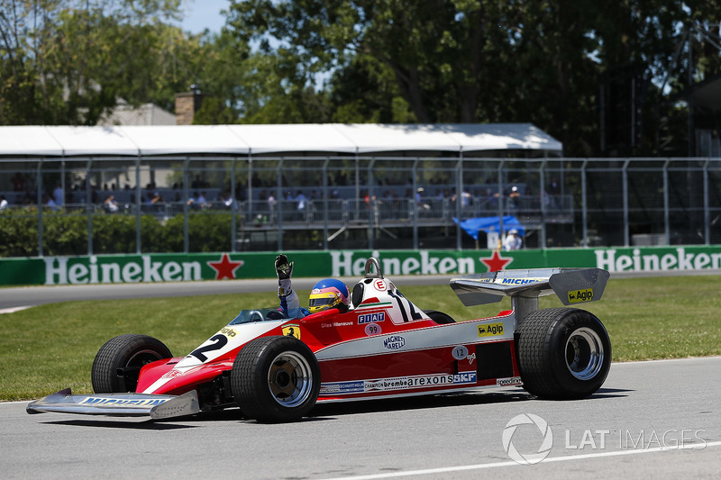 Jacques Villeneuve, conduce el Ferrari 312T3 en el cual su padre ganó el GP de Canadá de 1978