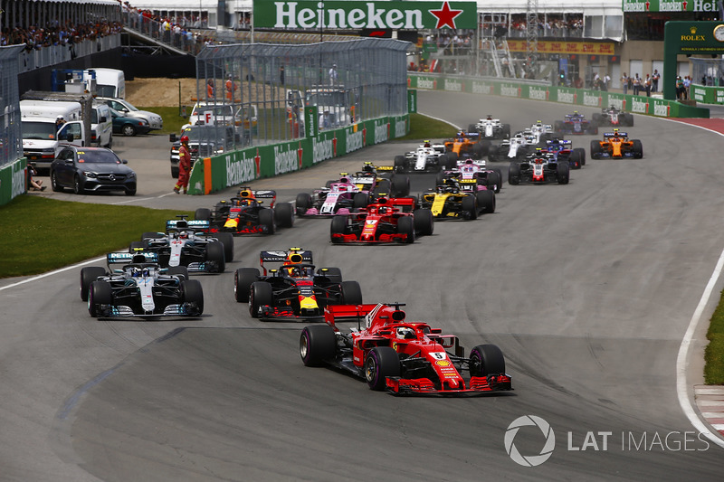 Sebastian Vettel, Ferrari SF71H Max Verstappen, Red Bull Racing RB14, Max Verstappen, Red Bull