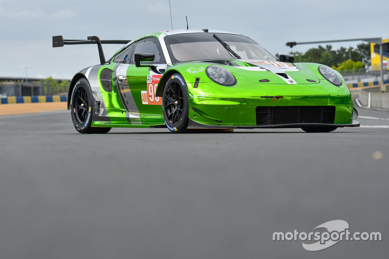 #99 Dempsey Proton Competition Porsche 911 RSR