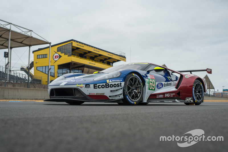 #69 Ford Chip Ganassi Racing Ford GT