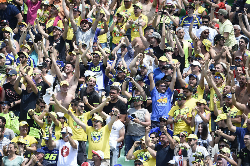 Rossi fans después del choque de Márquez