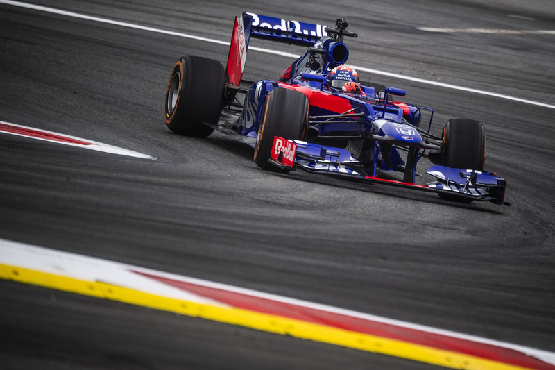 Marc Marquez maneja el Toro Rosso F1