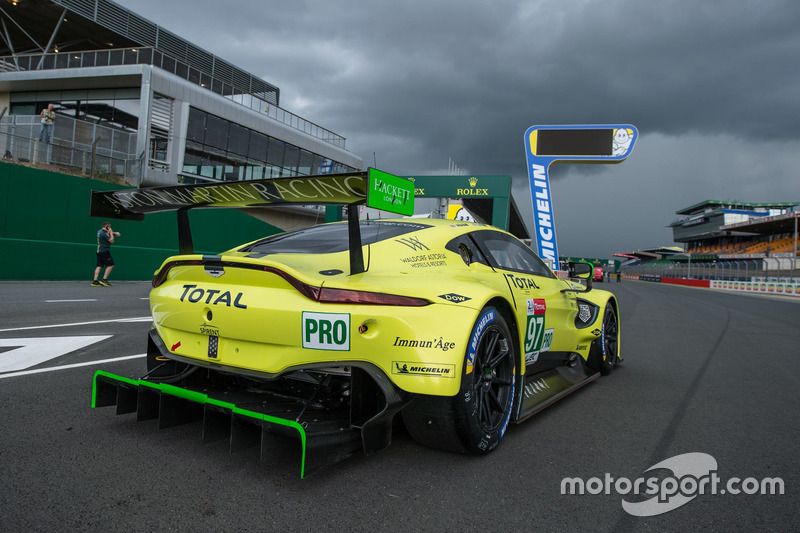 #97 Aston Martin Racing Aston Martin Vantage AMR: Alex Lynn, Maxime Martin, Jonathan Adams