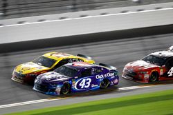 Darrell Wallace Jr., Richard Petty Motorsports Ford Fusion, Joey Logano, Team Penske Ford Fusion