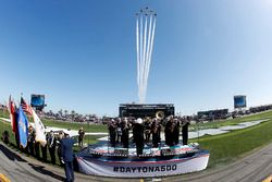 Fly-Over: USAF Thunderbirds