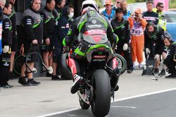 Changement de pneus pour Tom Sykes, Kawasaki Racing