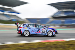 #830 Target Competition Hyundai i30 TCR: Gabriele Tarquini, Nicola Larini, Manuel Lauck