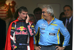 Podio: il terzo classificato David Coulthard, Red Bull Racing, Flavio Briatore, Managing Director Renault F1