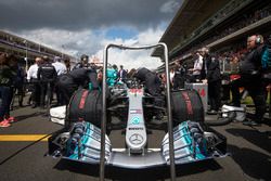 The car of Lewis Hamilton, Mercedes AMG F1 W09, on the grid