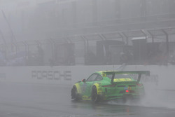 Race winner #912 Manthey Racing Porsche 911 GT3 R: Richard Lietz, Patrick Pilet, Frédéric Makowiecki, Nick Tandy