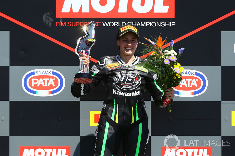 Podium: ganadora, Ana Carrasco