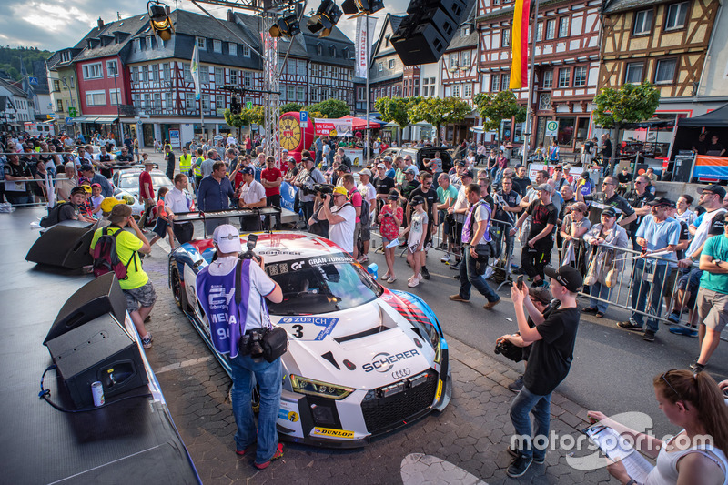 Кристофер Хаасе, Франк Штипплер, Фредерик Вервиш, Нико Мюллер, Audi Sport Team Phoenix, Audi R8 LMS GT3 (№3)