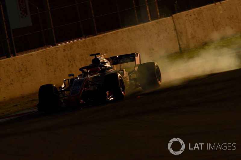 Kevin Magnussen, Haas F1 Team VF-18 bloquea los frenos