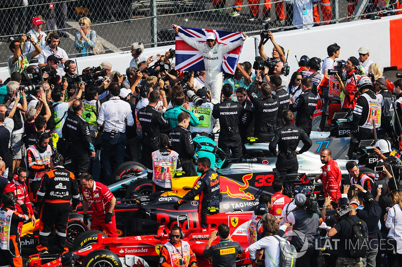 Hamilton foi para a galera