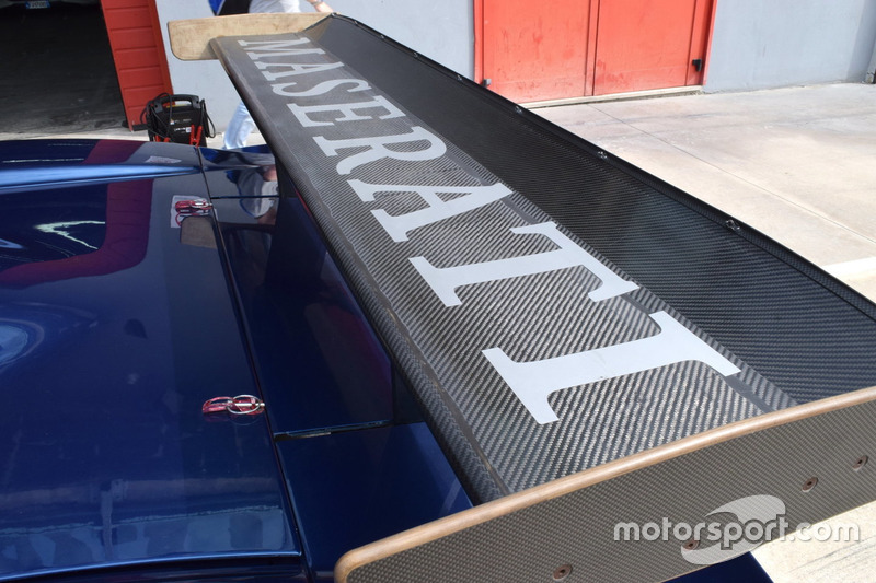 Ala posteriore Maserati MC12