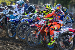 Jeffrey Herlings, KTM MXGP, en de rest bij de start
