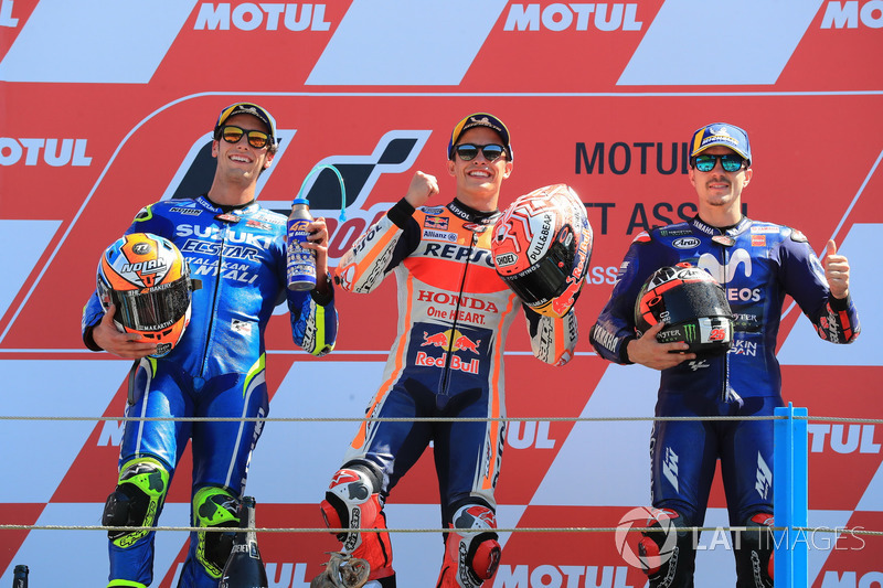 Podio: 1º Marc Marquez, 2º Alex Rins, 3º Maverick Viñales