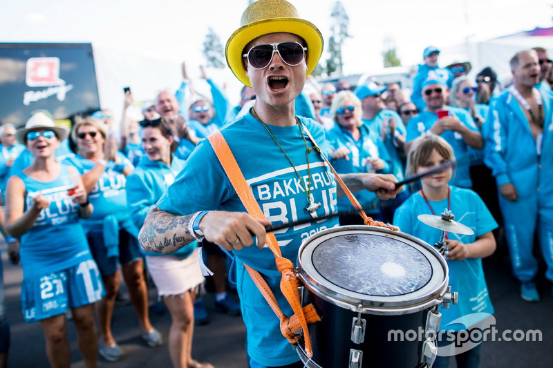 Fans de Andreas Bakkerud, EKS Audi Sport