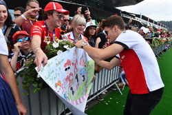 Charles Leclerc, Sauber signs autographs for the fans