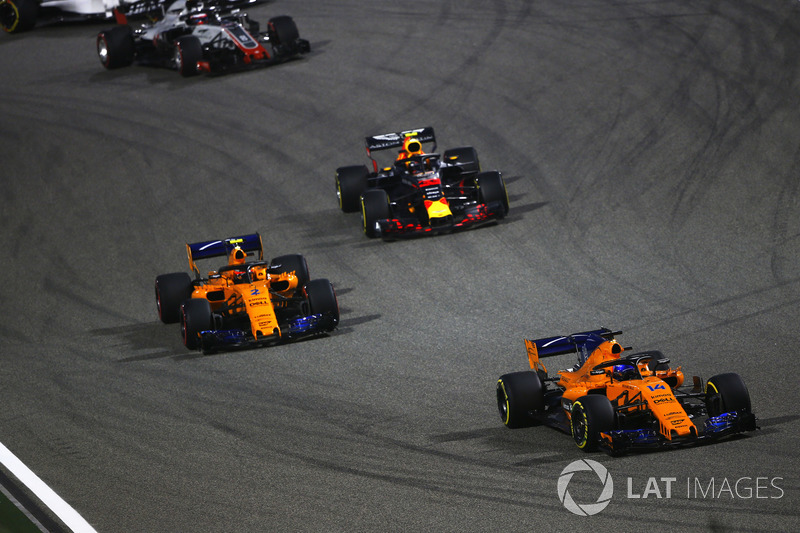 Fernando Alonso, McLaren MCL33 Renault, Stoffel Vandoorne, McLaren MCL33 Renault, Max Verstappen, Red Bull Racing RB14 Tag Heuer, e Romain Grosjean, Haas F1 Team VF-18 Ferrari